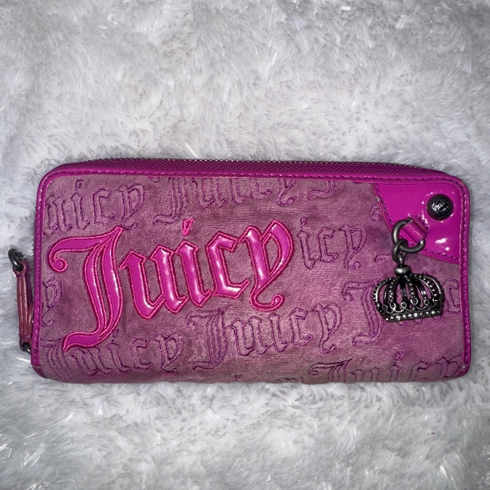Vintage pink juicy couture velour wallet
